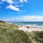 Emin - 100m From The Sea By Interhome Vakantiehuis