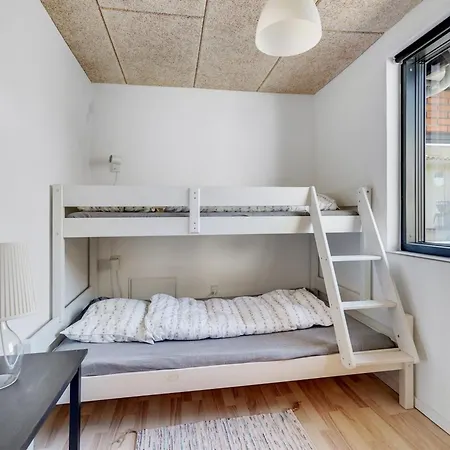 Semesterbostad Emin - 100m From The Sea By Interhome *