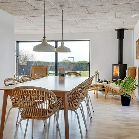 Emin - 100m From The Sea By Interhome Semesterbostad Nordenbro Vesteregn